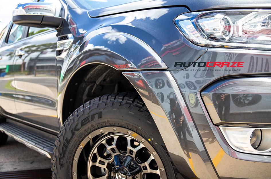 FORD RANGER CRUSH GLOSS BLACK DOUBLE DARK TINT